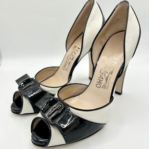 Salvatore Ferragamo Vara Bow Pumps 5.5